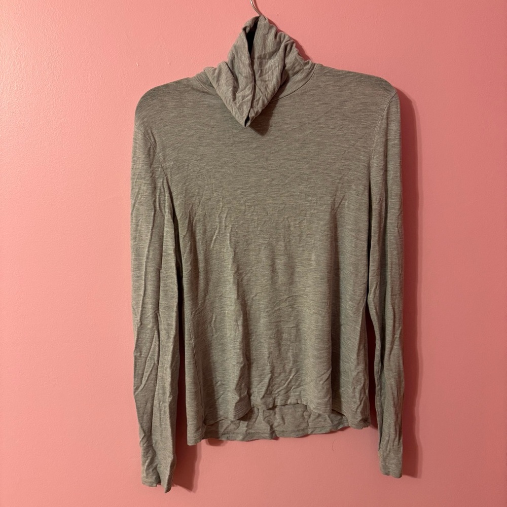 H&M Light Gray Turtleneck Top